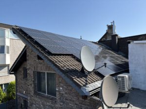 Dachansicht Solaranlage (8,6 kWp)