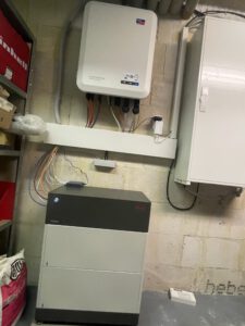 Wechselrichter, Batteriespeicher und neuer Zählerschrank