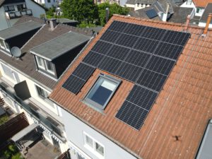 4,55 kWp PV-Anlage- Drohnenbild von rechts