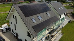 13,65 kWp Solaranlage - Seitenansicht